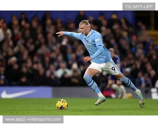 哈兰德禁区内连点建功